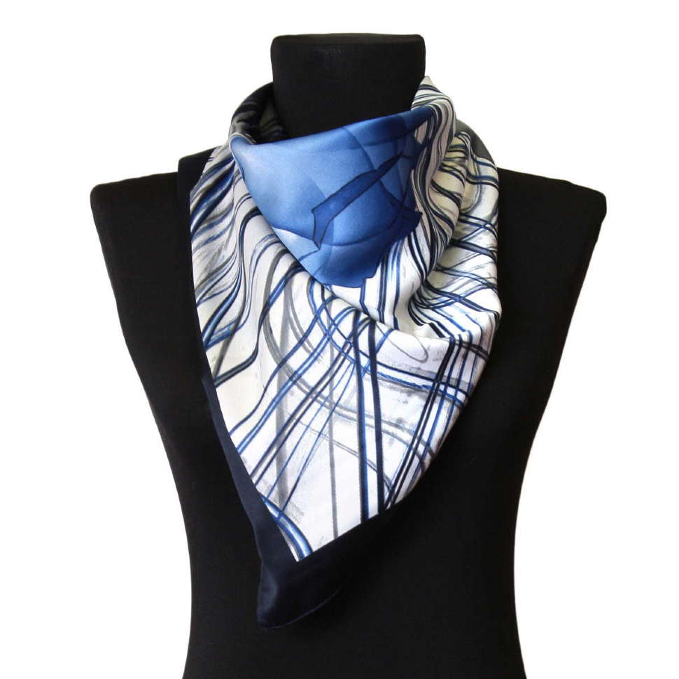 Шейный платок 5. Платок Roby foulards. Платок Borbonese шейный. Шейный платок женский. Шейный платок голубой.